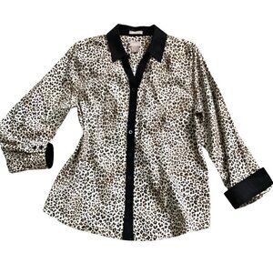 Chico's 1 (M/8) No-Iron Button-Up Contrast Black Trim Leopard Print Shirt 168D